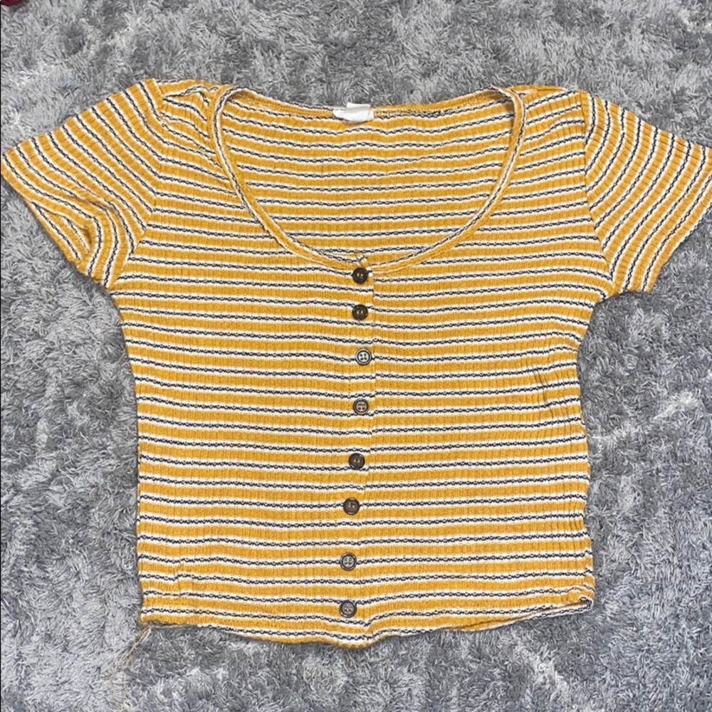 Cropped yellow button down tee